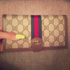 Authentic “accessories collection” Gucci wallet